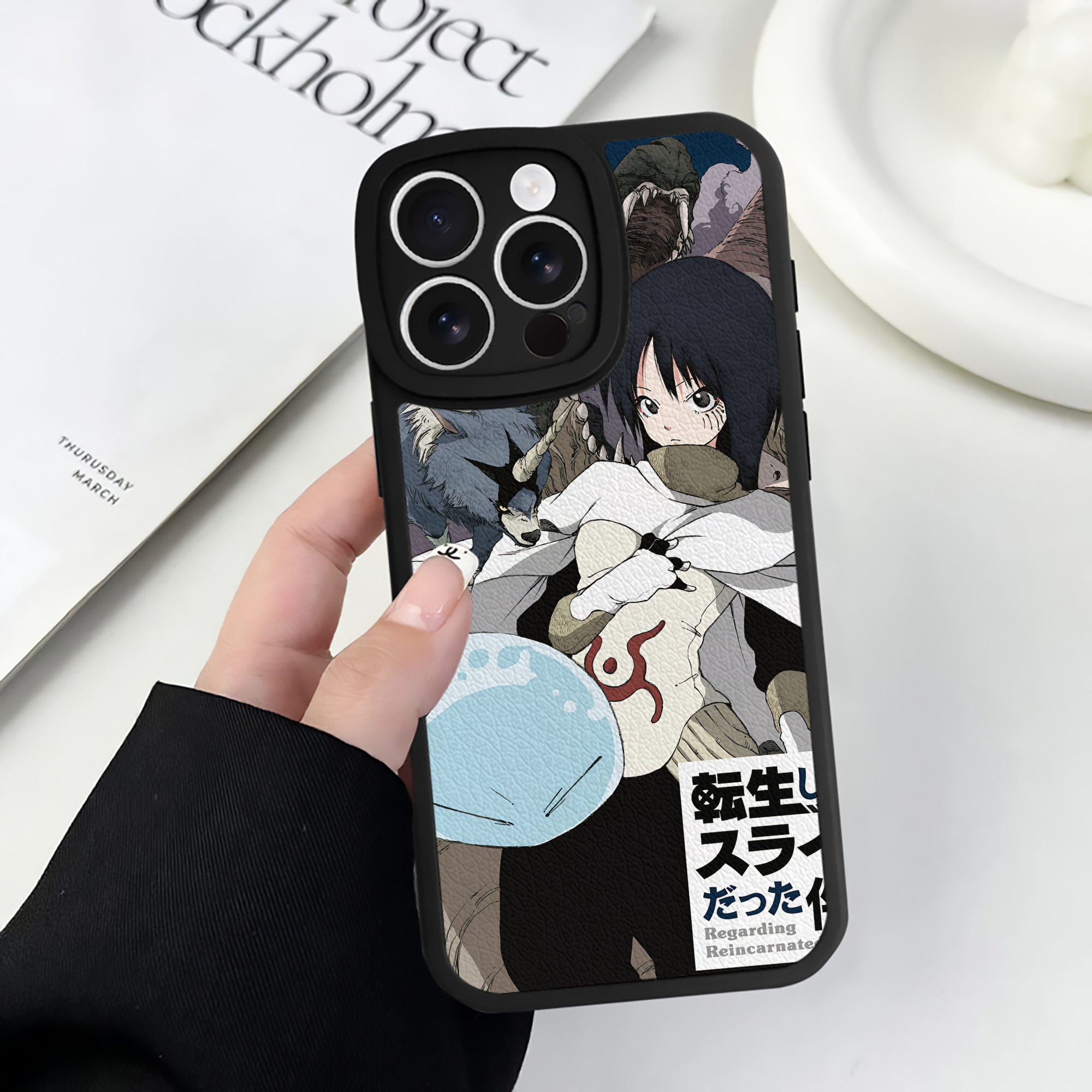 転スラ Regarding Reincarnated to Slime 【iPhone 16シリーズ対応】シリコンスマホケース（レザー調） 材質：シリコン